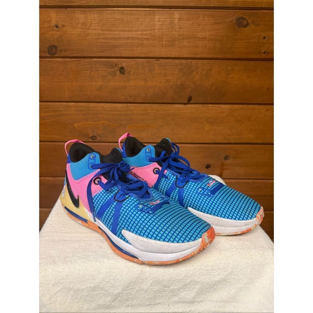 Nike LeBron Witness 7 basketball shoes  "Hyper Royal/Pink" Sz 12 DM1123-400